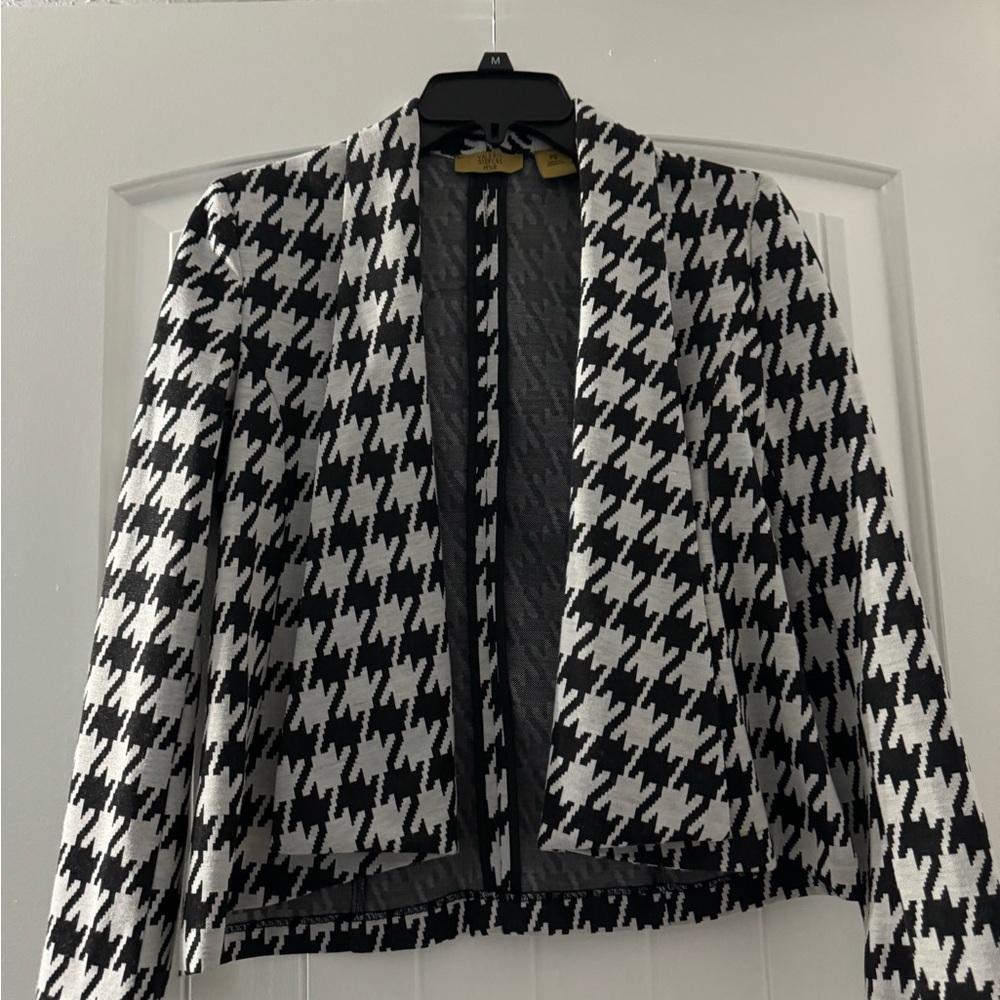 Valerie Steven’s Petite Houndstooth Blazer small